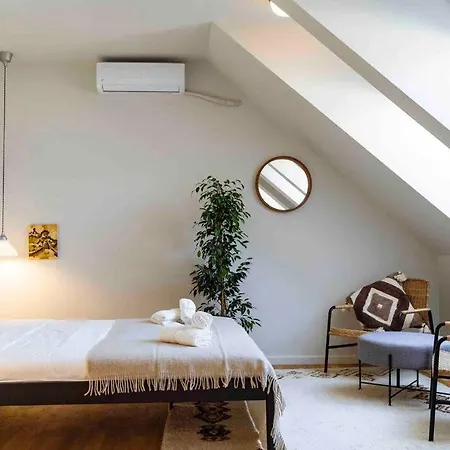 Vivando - Stylish Studio C + Parking Bucharest